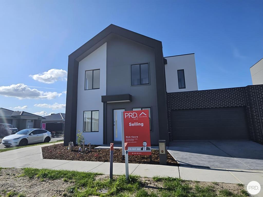 10 Glory St, Clyde North, VIC 3978