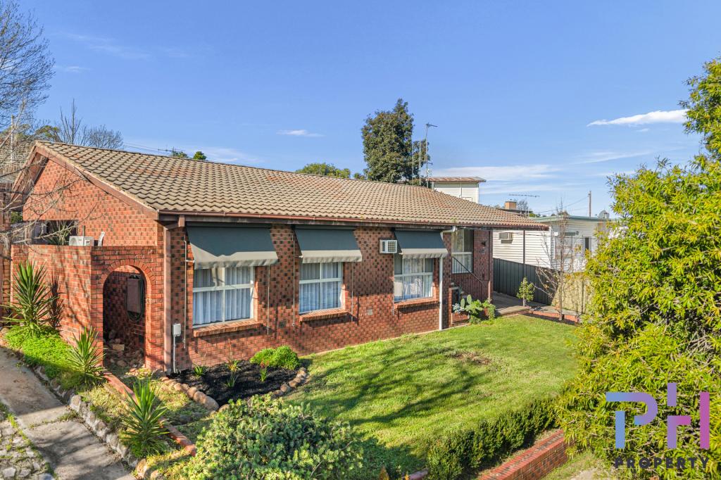 8 Specimen Hill Rd, Golden Square, VIC 3555