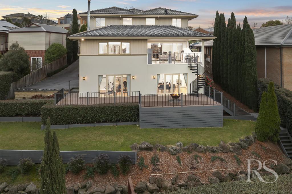 9 Royal Cres, Beaconsfield, VIC 3807