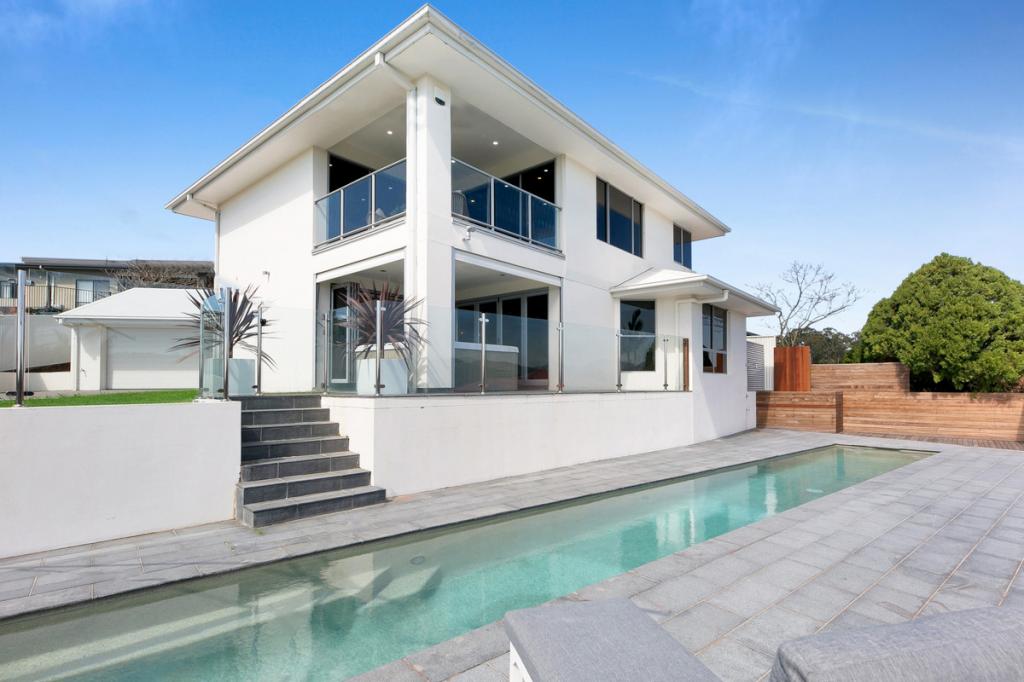 58 Sky Royal Tce, Burleigh Heads, QLD 4220