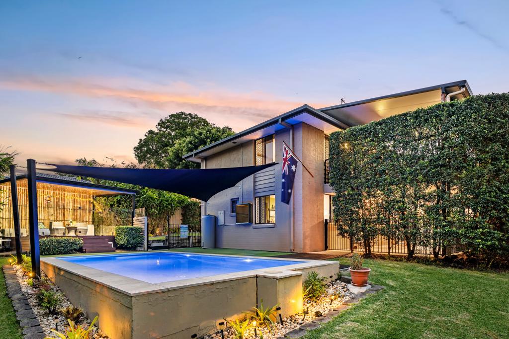 1 Marble Dr, Carrara, QLD 4211