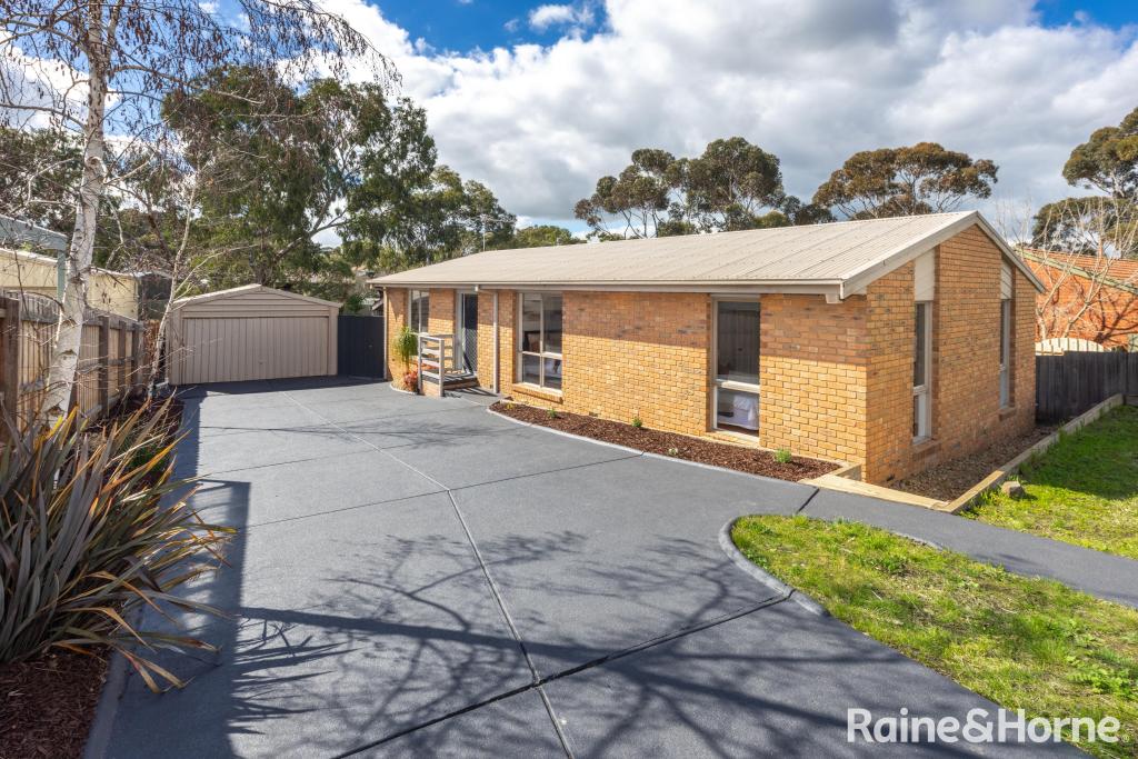 86 Melba Ave, Sunbury, VIC 3429