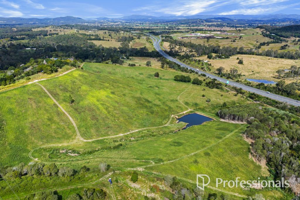 449 Kenman Rd, Traveston, QLD 4570