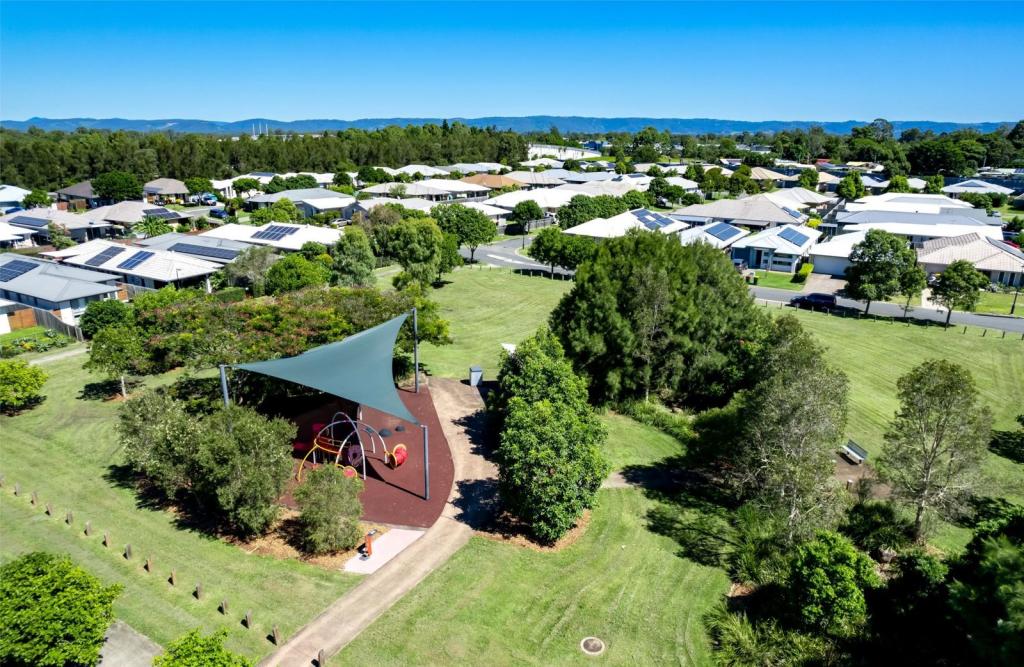 76 Raff Rd, Caboolture South, QLD 4510