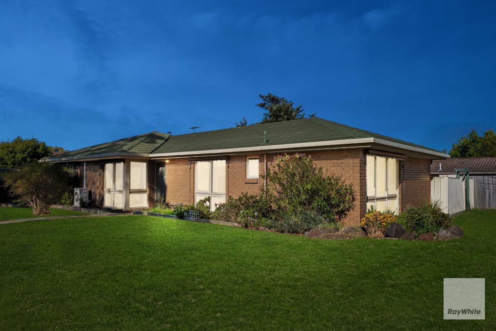 2 ANGOURIE CRES, TAYLORS LAKES, VIC 3038