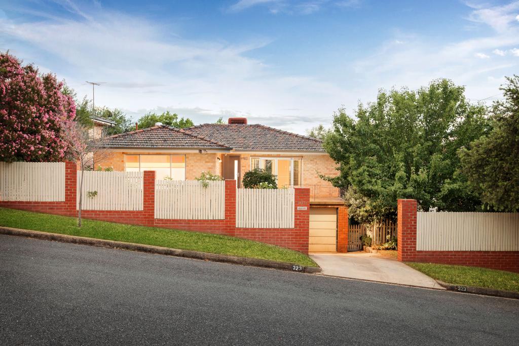 323 Chambers Ave, East Albury, NSW 2640