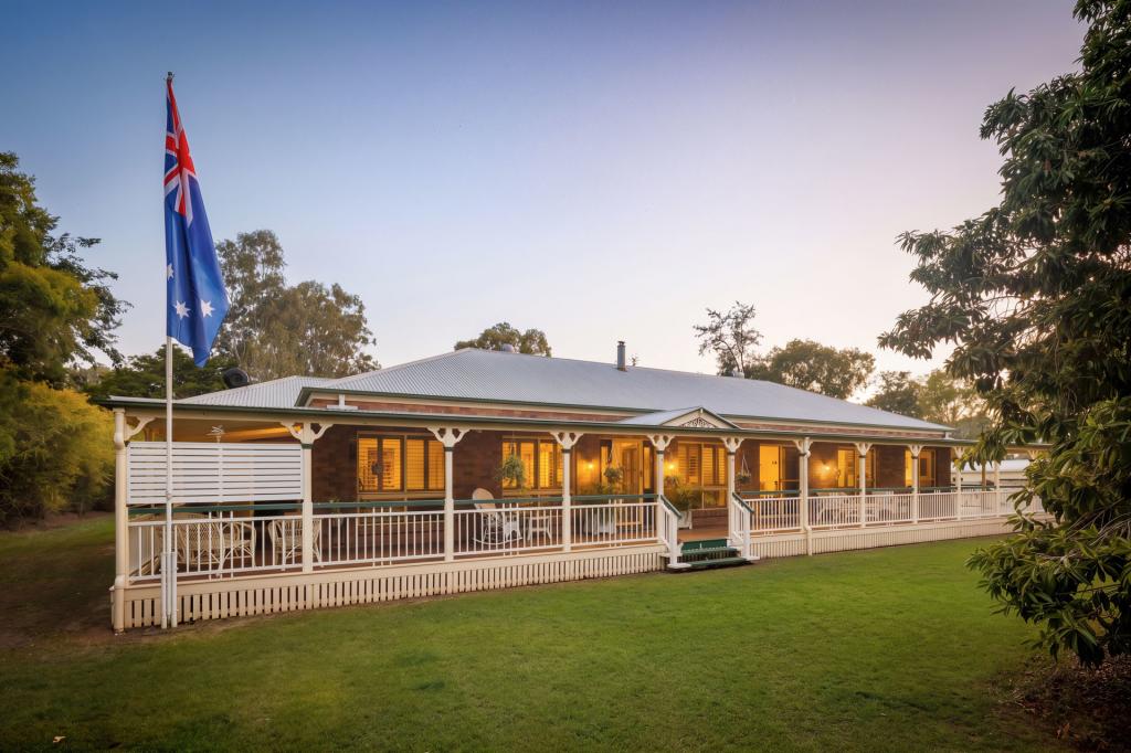48-50 Fifth Ave, Barellan Point, QLD 4306