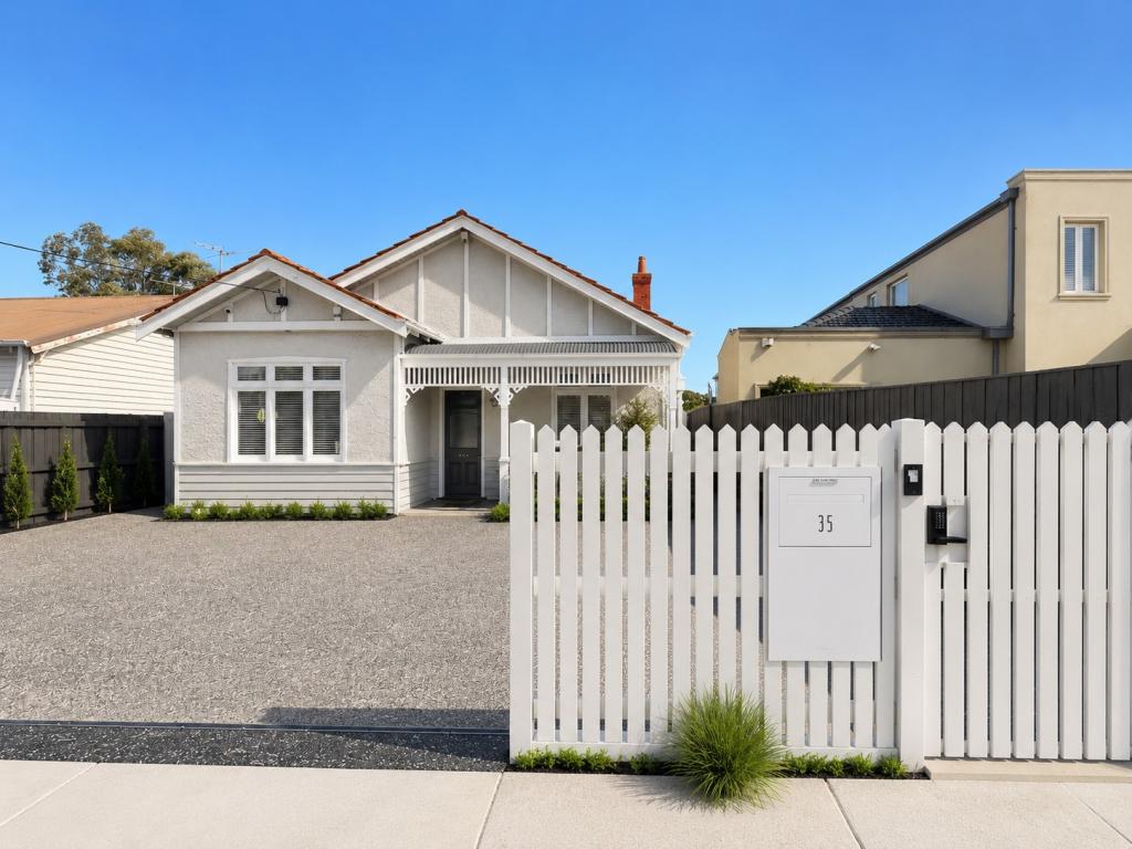 35 Shepparson Ave, Carnegie, VIC 3163