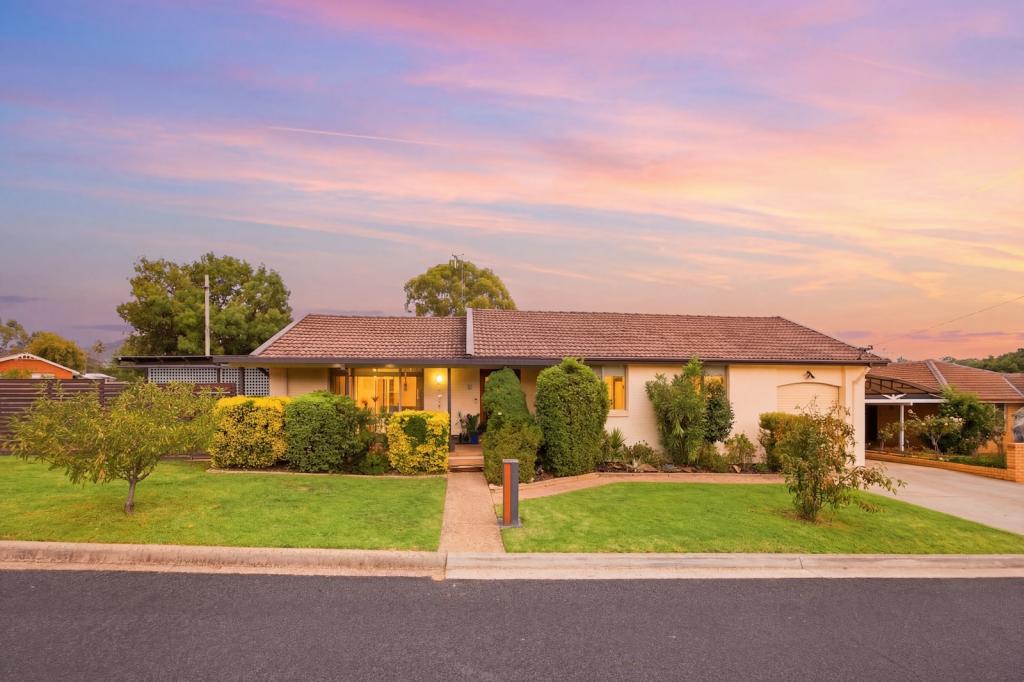 5 Laura Pl, Karabar, NSW 2620