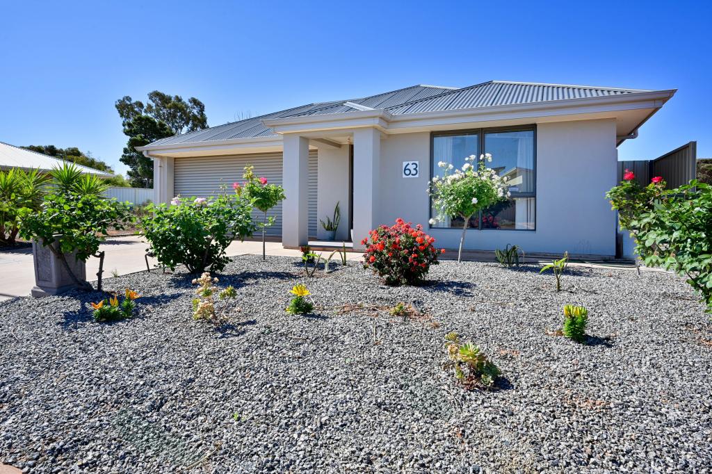 63 VERN SCHUPPAN DR, WHYALLA NORRIE, SA 5608