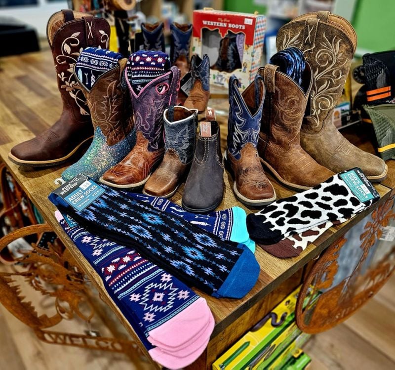 3&4/27 Gingin Brook Rd, Gingin, WA 6503