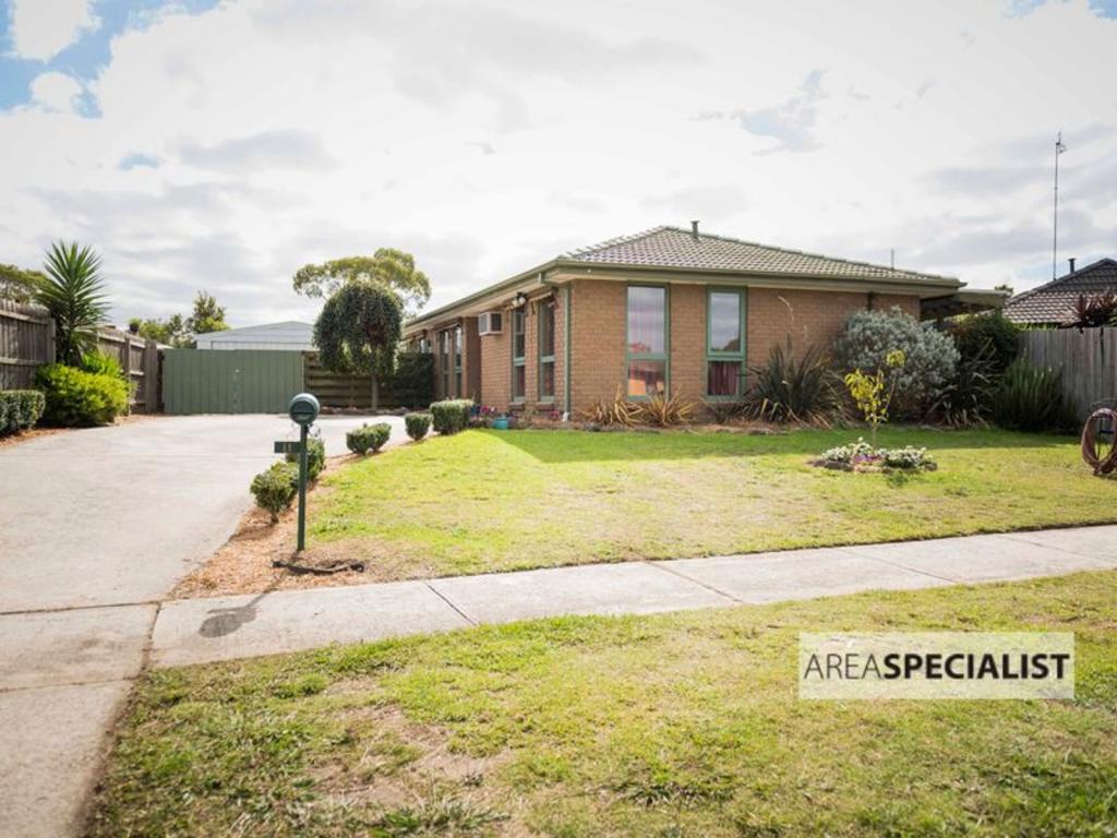 11 Gregory Ct, Cranbourne North, VIC 3977