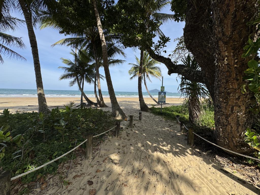 73 Conch St, Mission Beach, QLD 4852