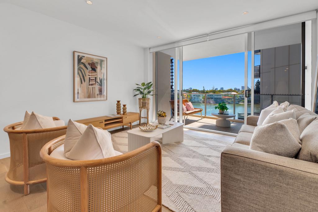 303/19 CANNES AVE, SURFERS PARADISE, QLD 4217