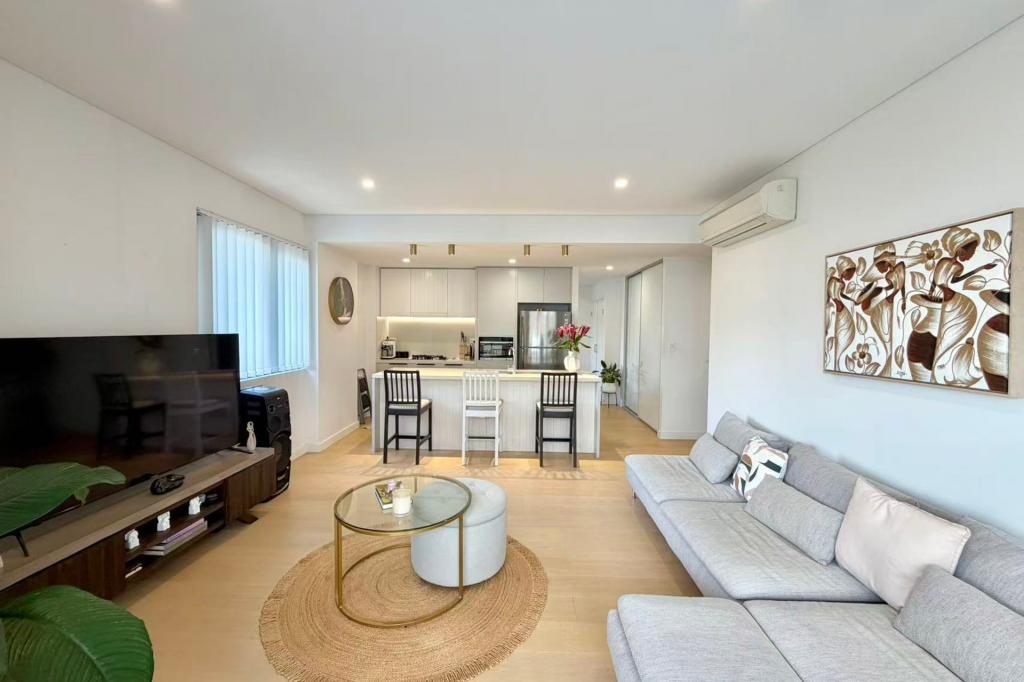 234/2 Gerbera Pl, Kellyville, NSW 2155