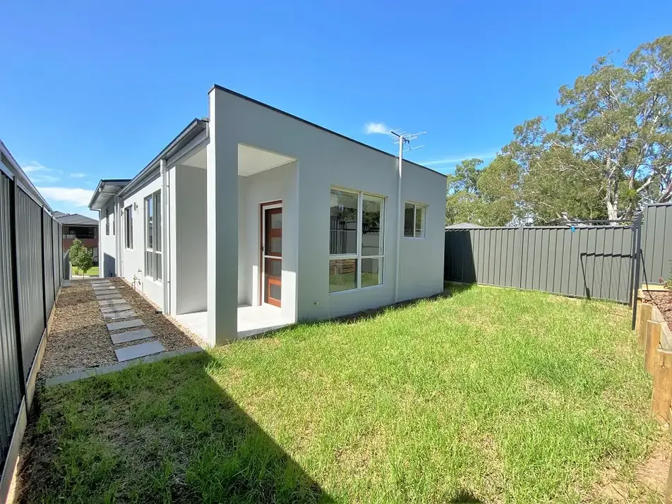 22a Fleming Dr, Campbelltown, NSW 2560