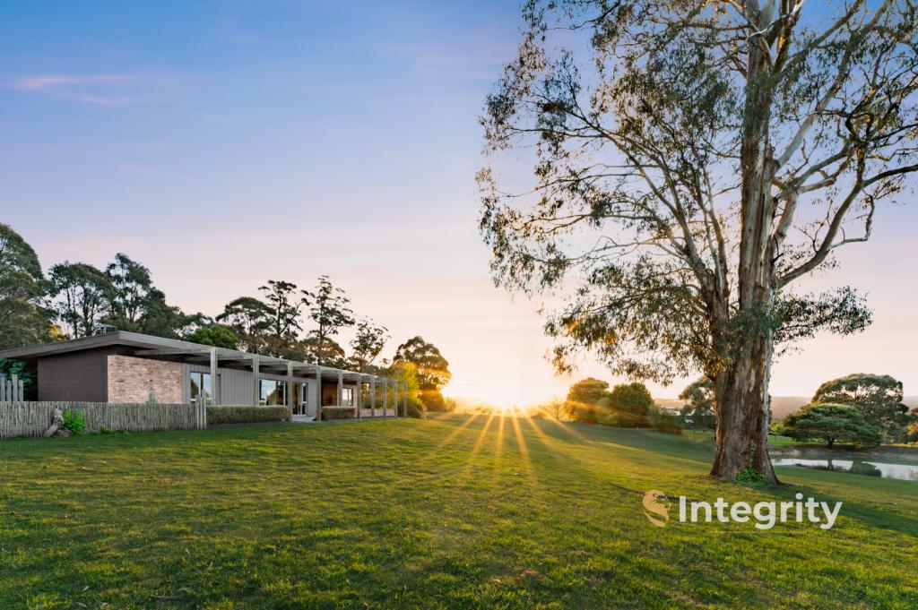 88 Weber Rd, Kinglake, VIC 3763