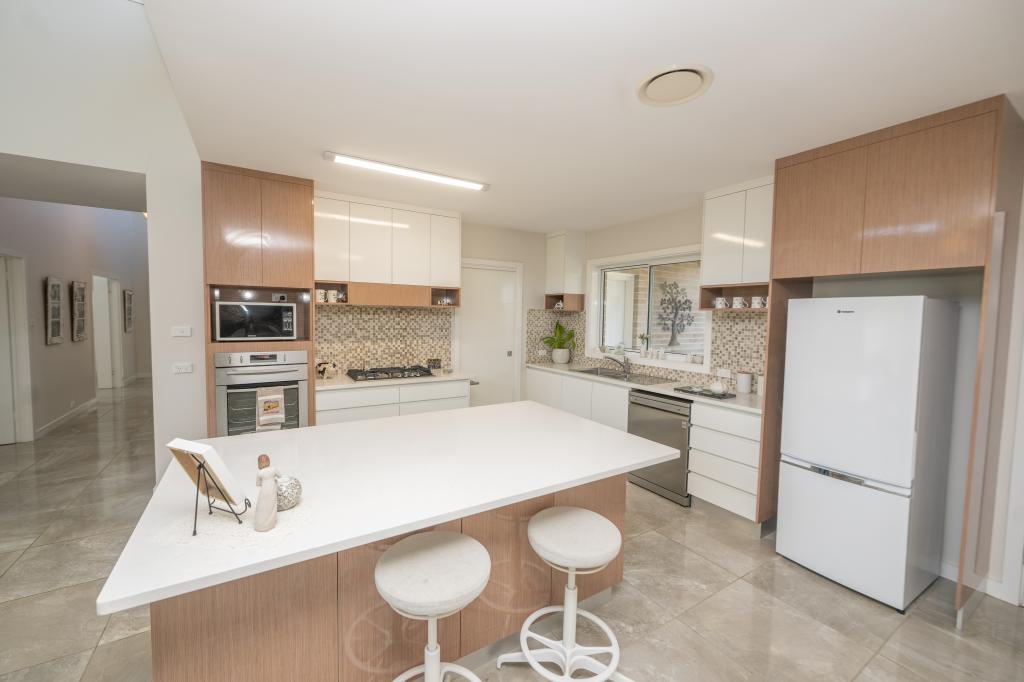 59 Ford St, Boorowa, NSW 2586