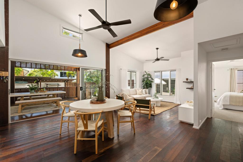 10 Oloway Cres, Alexandra Headland, QLD 4572