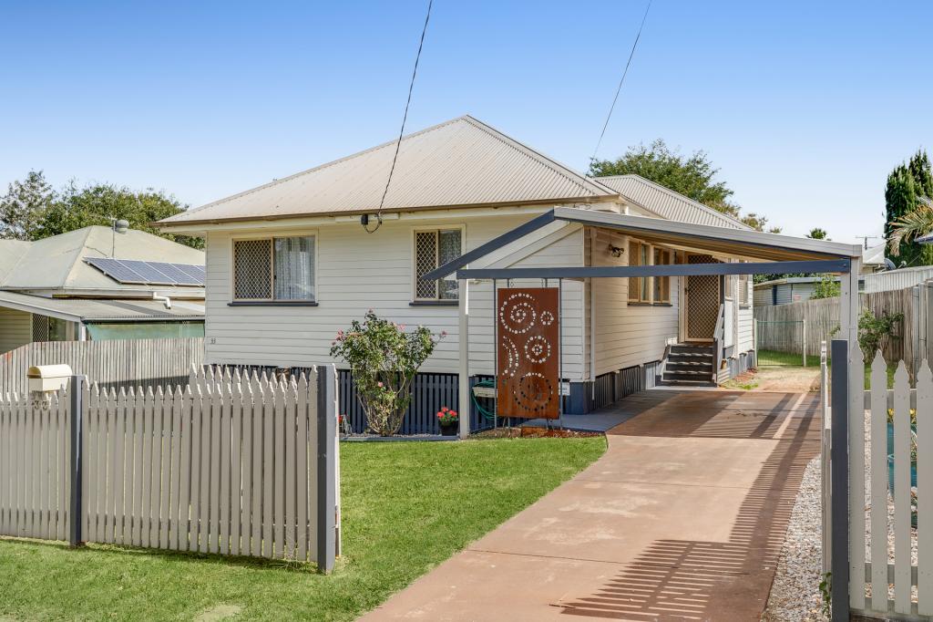 33 Gleeson Cres, Harlaxton, QLD 4350