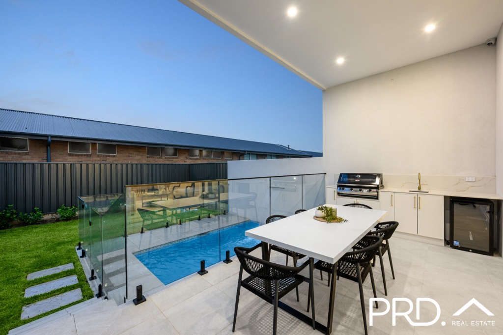 5 Wall Ave, Panania, NSW 2213