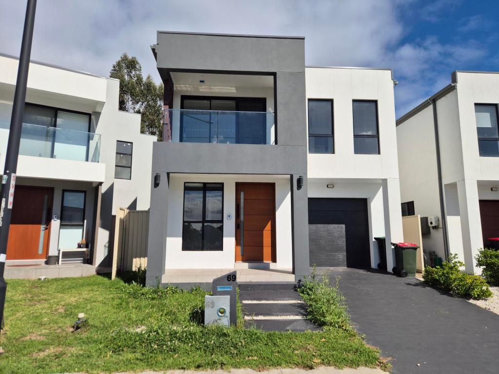 69 Wanda Cct, Colebee, NSW 2761