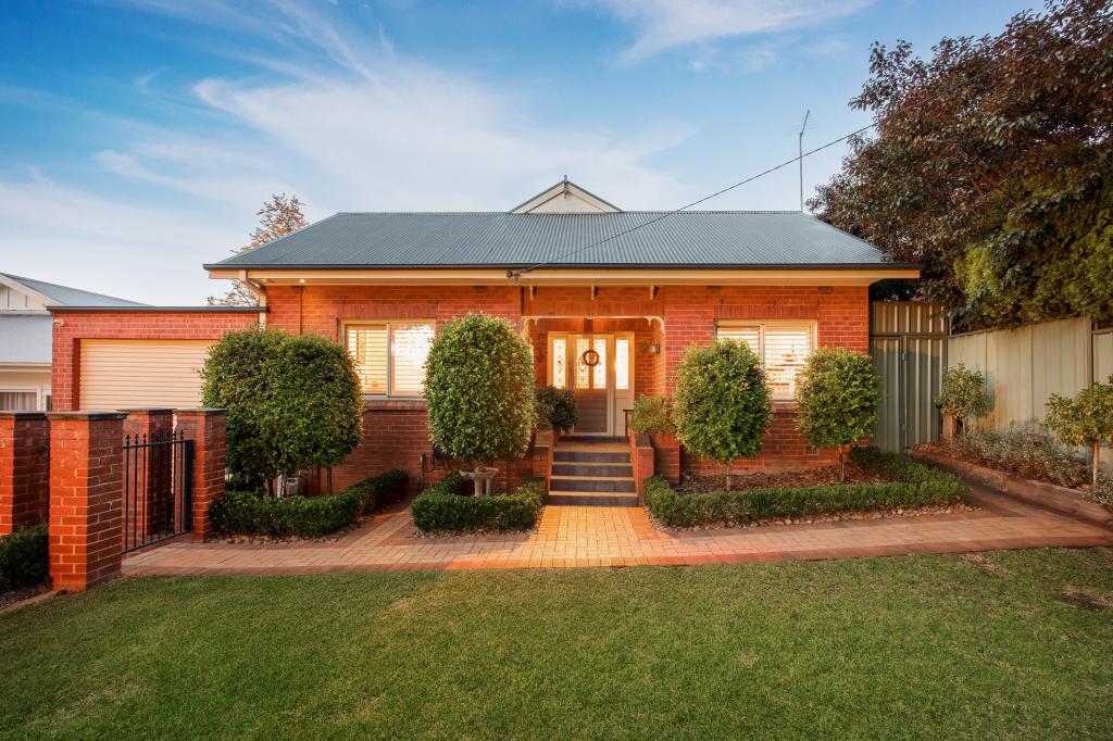 314 DONOVAN ST, EAST ALBURY, NSW 2640