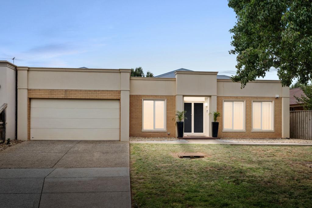 42 John St, Werribee, VIC 3030