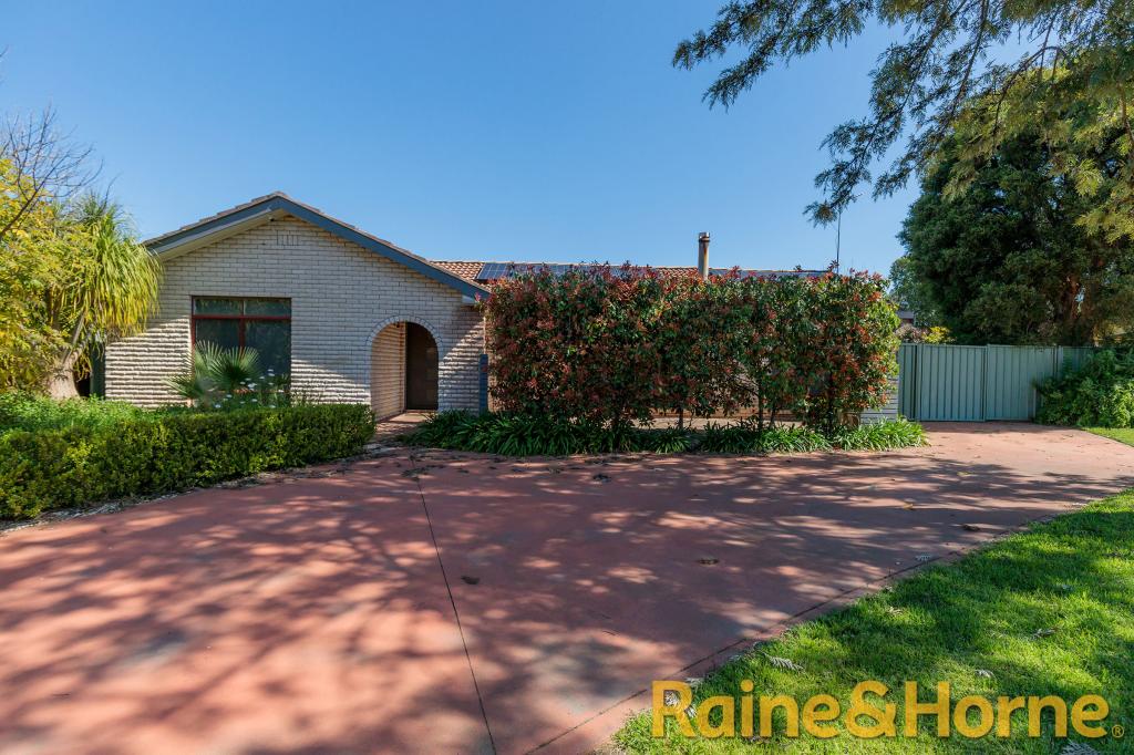 11 Burkitt Ct, Dubbo, NSW 2830