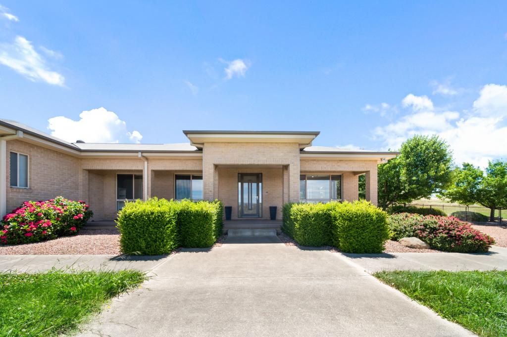 458 Wallaroo Rd, Wallaroo, NSW 2618