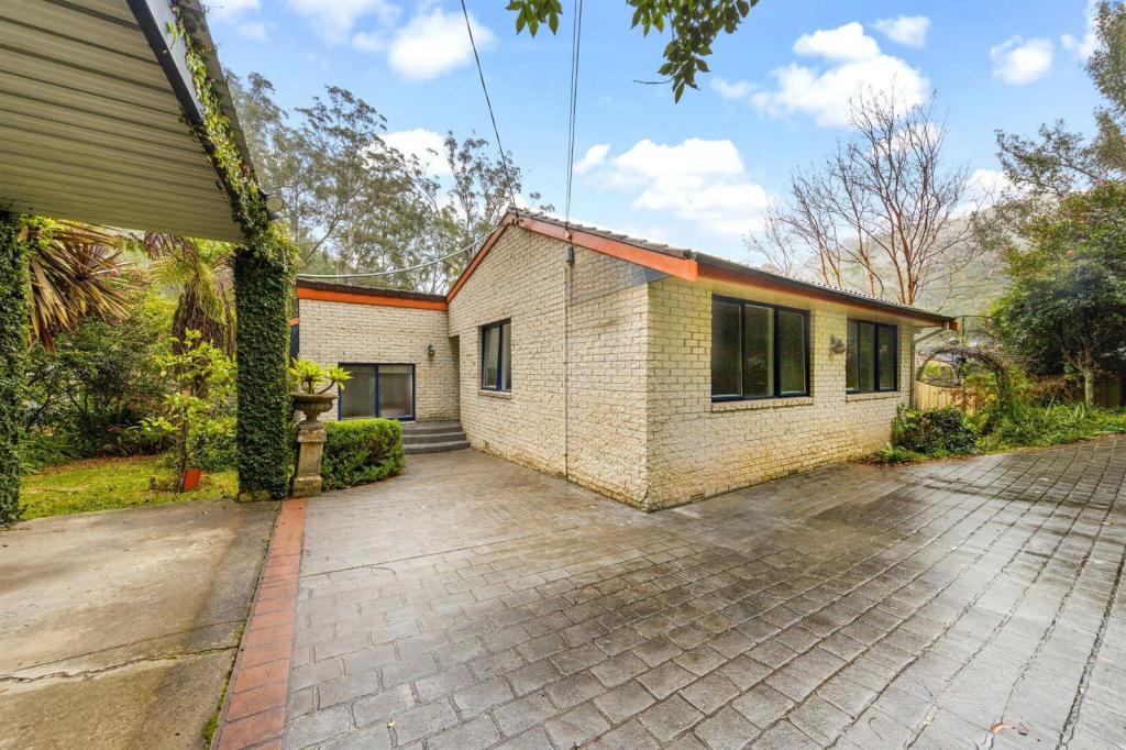4 Lockinvar Pl, Hornsby, NSW 2077