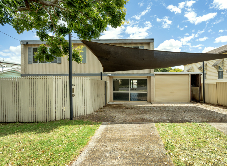 369 Hume St, Kearneys Spring, QLD 4350