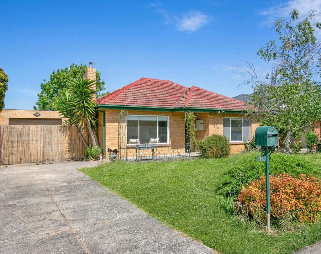 51 Allenby Ave, Reservoir, VIC 3073