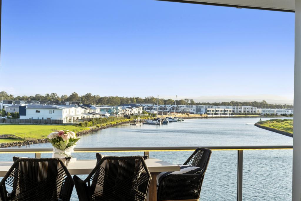 112/93 Sheehan Ave, Hope Island, QLD 4212