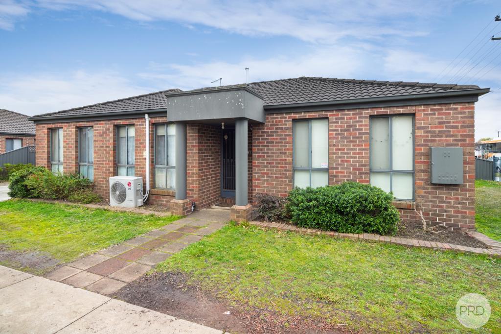 1/343 GILLIES ST N, WENDOUREE, VIC 3355