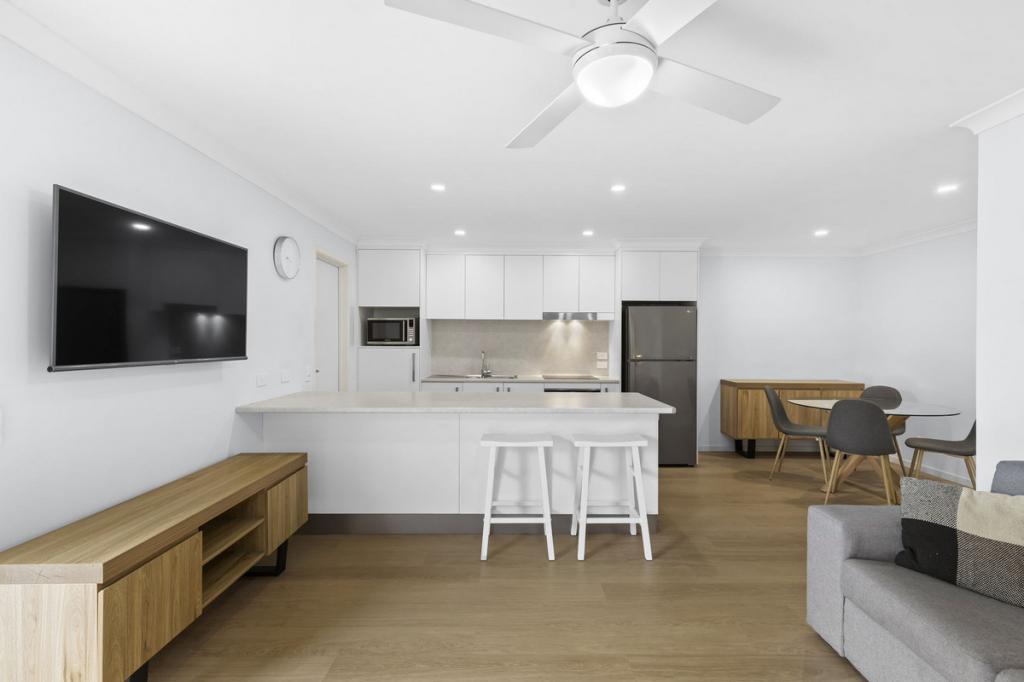 1/10 Botanical Dr, Labrador, QLD 4215