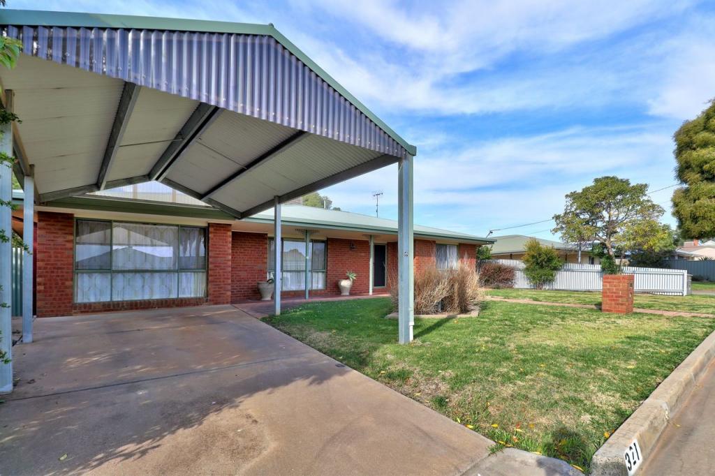 321 Mann St, Deniliquin, NSW 2710