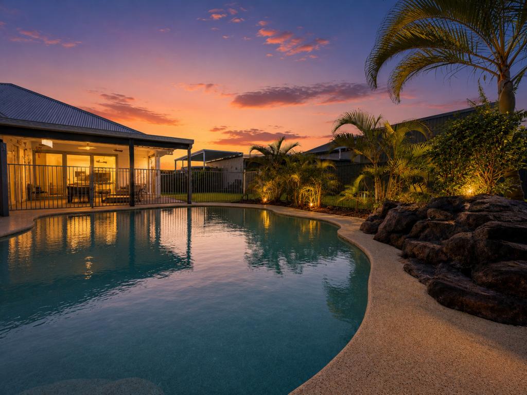 42 SPRING WAY, NIKENBAH, QLD 4655