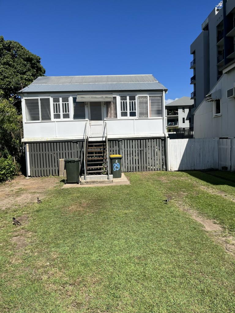 89 MCLEOD ST, CAIRNS CITY, QLD 4870