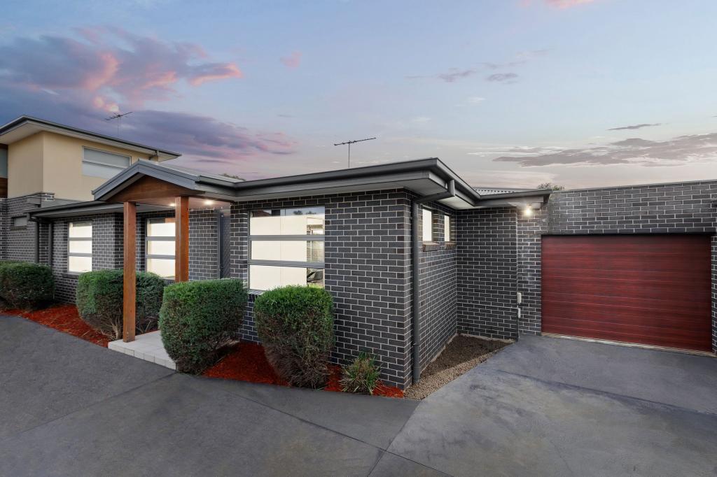 2/30 Bowes Ave, Airport West, VIC 3042