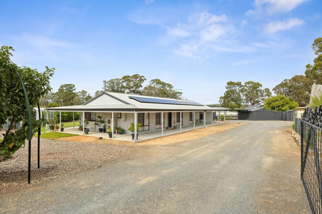 8 Martha St, Birdwood, SA 5234