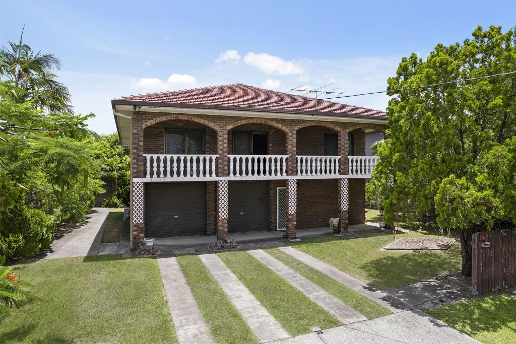 16 Shackleton St, Kedron, QLD 4031