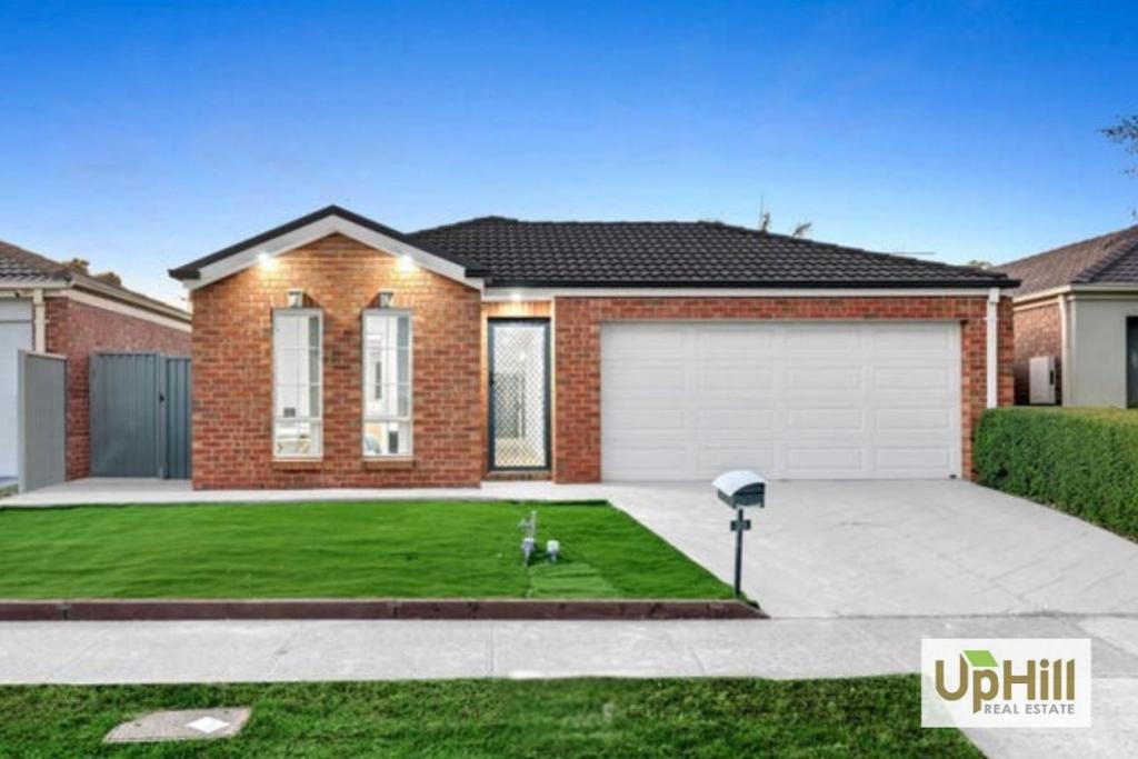 35 Archers Field Dr, Cranbourne East, VIC 3977