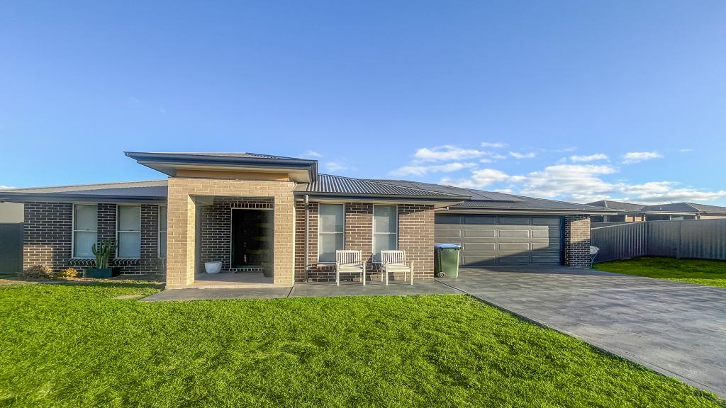 10 Knox Cres, Caerleon, NSW 2850