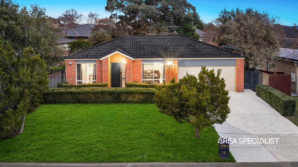 40 ROBINSWOOD PDE, NARRE WARREN SOUTH, VIC 3805