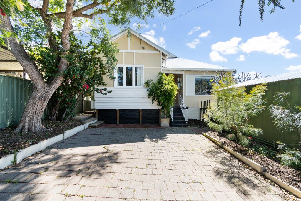 16 Coombe St, Bayswater, WA 6053