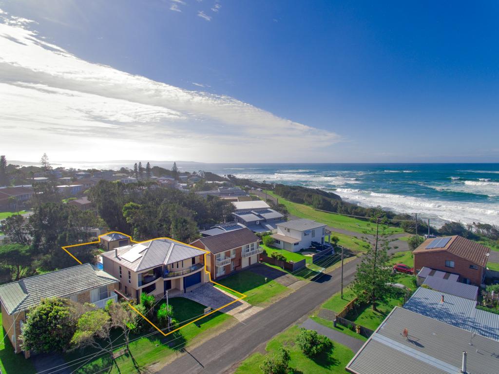 5 Beachway Ave, Berrara, NSW 2540
