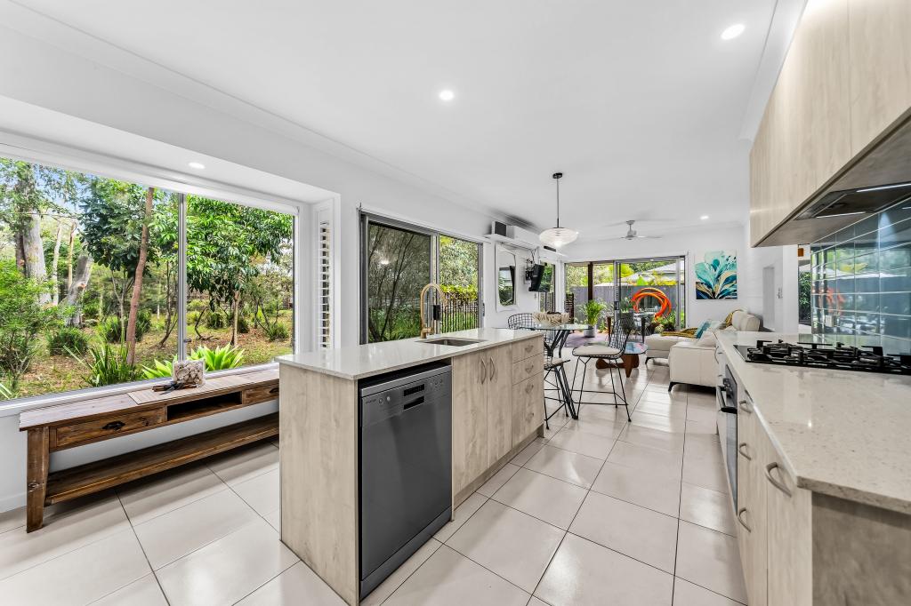 8 Lakes Edge Lane, Ellen Grove, QLD 4078