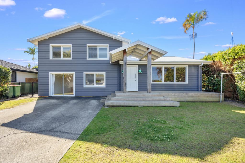 21 Dabchick Dr, Burleigh Waters, QLD 4220