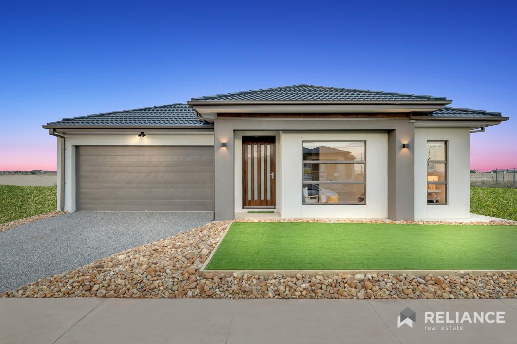 35 Gramercy Pl, Strathtulloh, VIC 3338